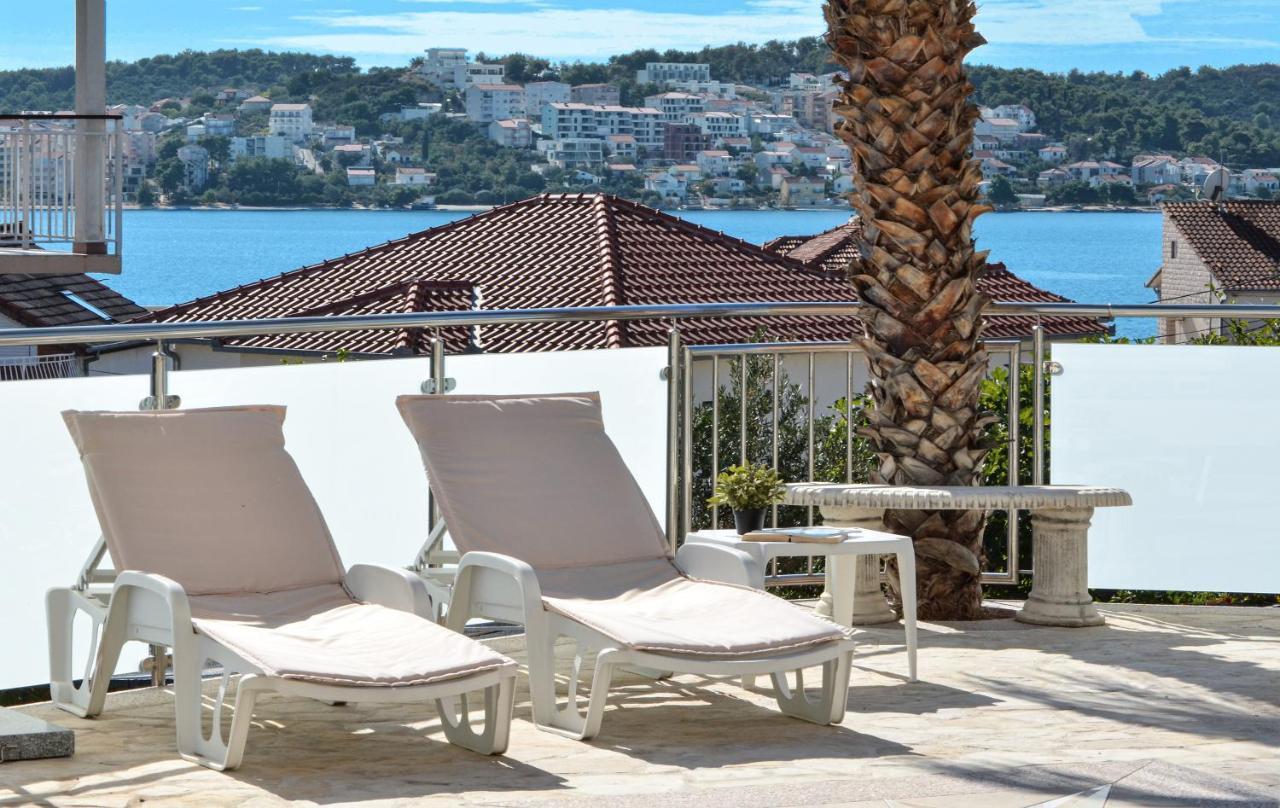 Villa Klaudia Trogir Exterior photo