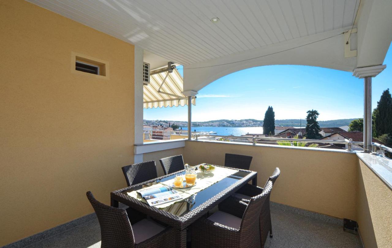 Villa Klaudia Trogir Exterior photo